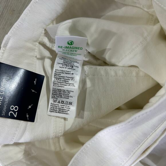NWT J. Crew Mid-Rise Flare Crop White Jean in Signature Stretch Size 28 - Picture 6 of 7